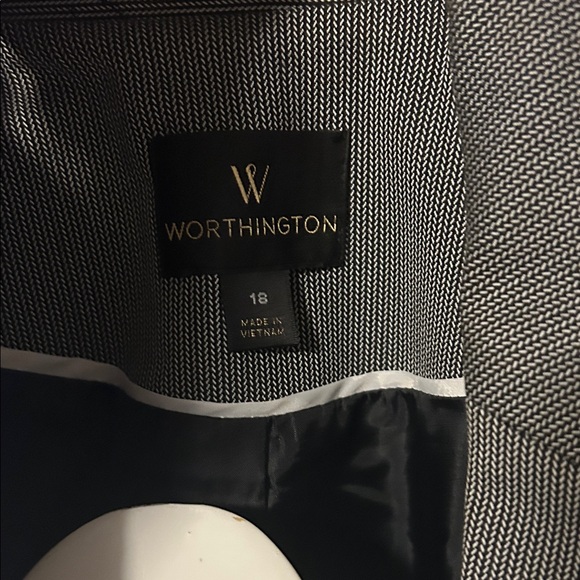 Worthington Classic Gray Women’s Suit, Pant & Blazer - Picture 7 of 9